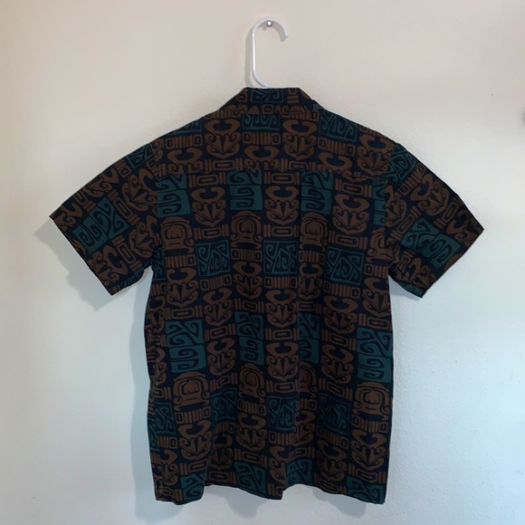 Quicksilver Boys Aloha Attire Button Up T-Shirt - Picture 2 of 3